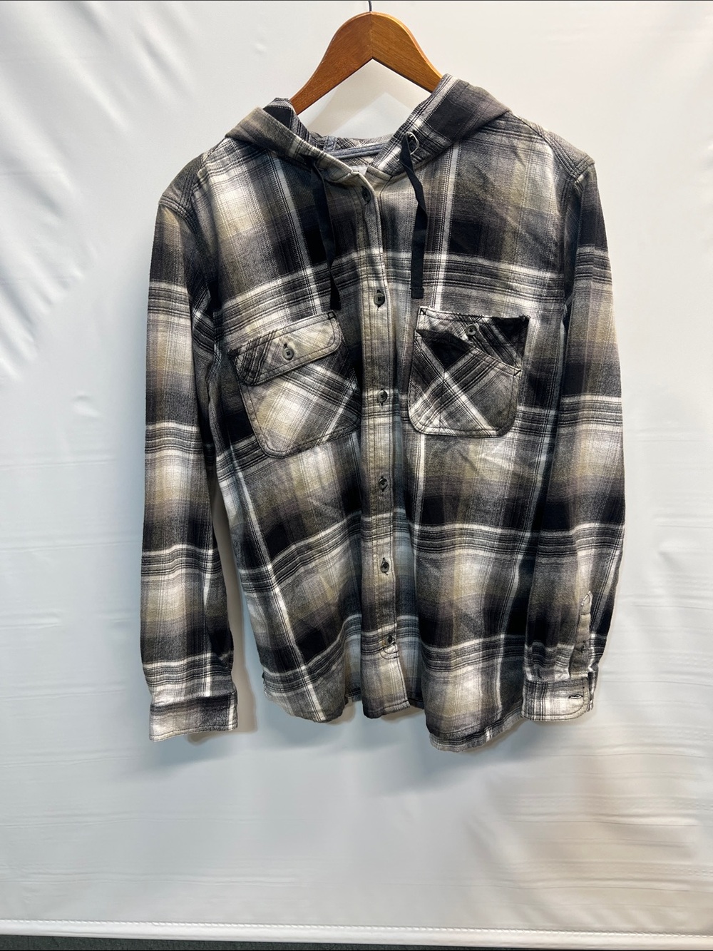 Carhartt Boys XL 16/18 Black Gray Plaid Hooded Flannel Shirt